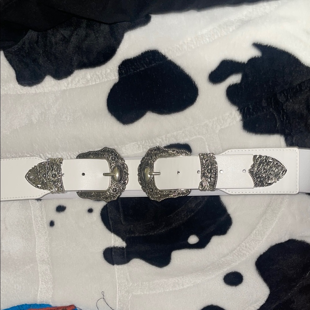 SHEIN White Double Buckle Western Belt with Silver Hardware